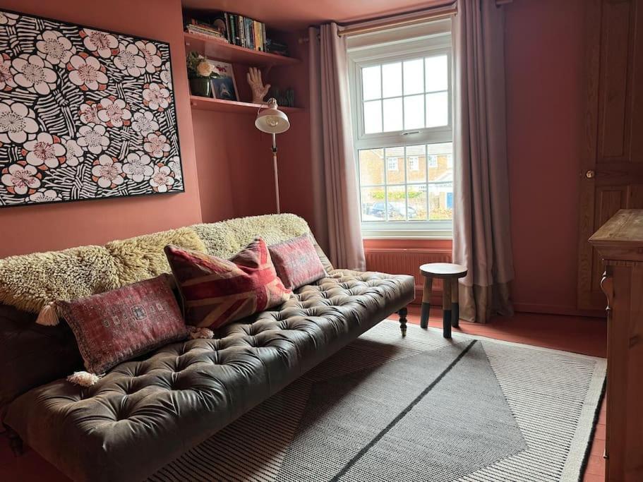 Spring Crescent Cottage In Rye Exterior foto